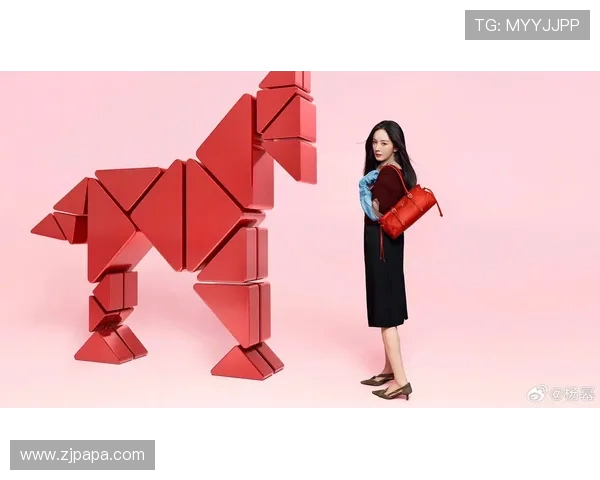 赤马迎春中国女足与Prada再度联手展现青春活力与时尚魅力